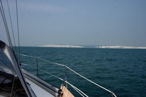 Land in Sicht. Das erste Mal mit dem Boot nach England