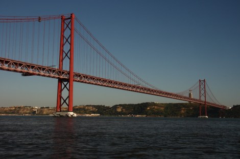 Die Golden Gate Bridge von San Francisco? Vergleiche doch mal!