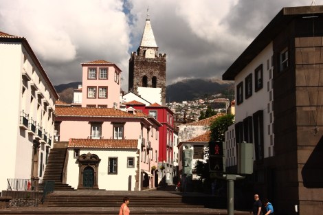 Funchal mit Blick in die Berge