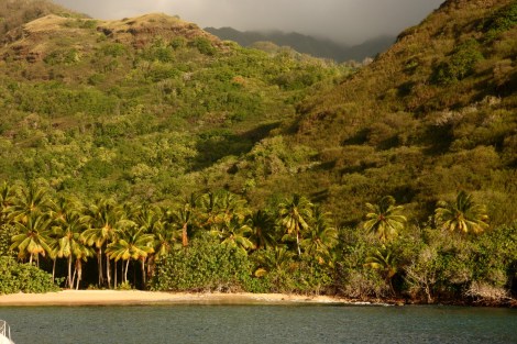 Hanamoenoa Bucht auf der Nordwestseite von Tahuata