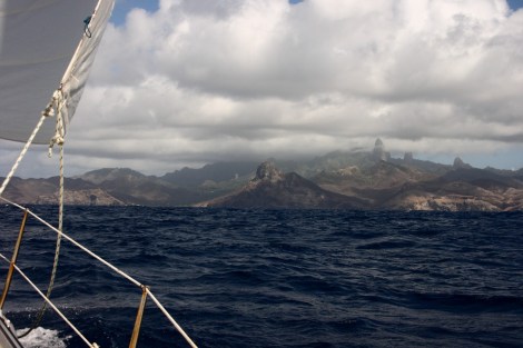 Ua Pou liegt vor uns