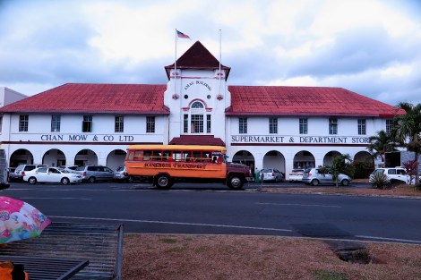 Leider viel zu wenig von den alten Kolonialbauten übrig.