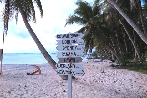 Wegweiser am Strand von Anchorage Island