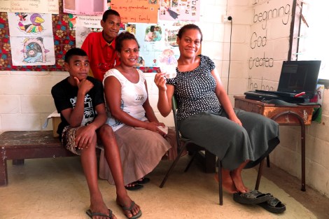 Wir besuchen die Schule