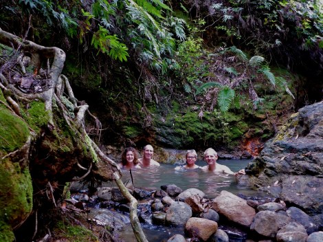 Baden in heißen Quellen