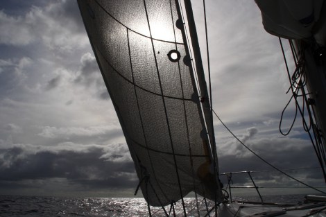 Das angepasste Kevlarsegel ... 