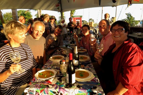 Unser Festessen an Ostern in der Marina mit unseren Freunden 