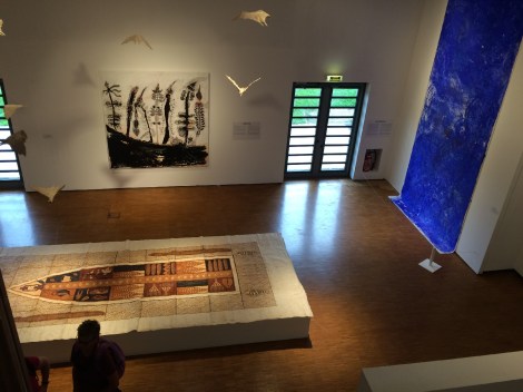 Bilder aus den Ausstellungen im Inneren