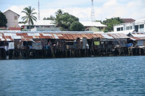 Der Basar, der Müll wird direkt in die See entsorgt