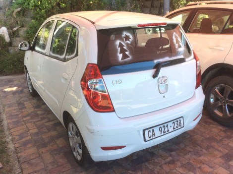 Wer hat uns denn da das Auto so weihnachtlich dekoriert?