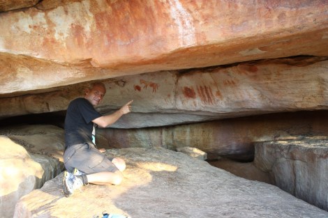 Wir erkunden die Felszeichnungen der San Buschmänner