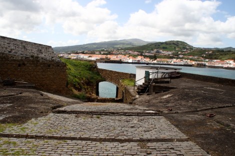 Hier wurden die erlegten Wale heraufgezogen, um zerteilt zu werden