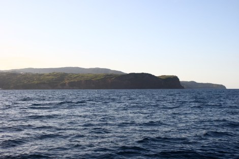 Wir erreichen Horta auf Faial im Abendlicht