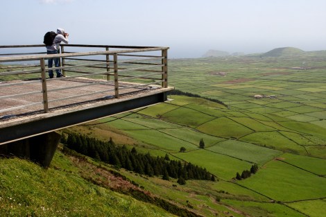 Sascha in seinem Element. Fotografieren von der Serra do Cume