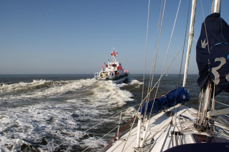 Die Seenotretter überholen uns