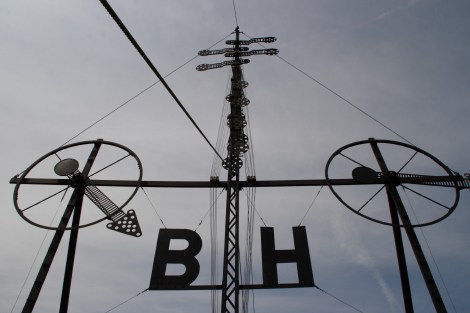 Das Semaphor zeigt seit 1883 die Windrichtung und die Stärke (ein Balken =2 Bft) für Borkum und Helgoland an